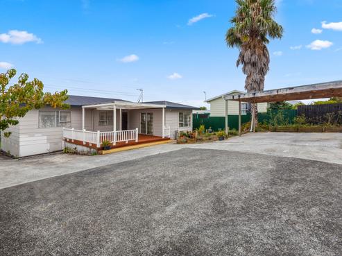 120 Boundary Road, Clover Park
