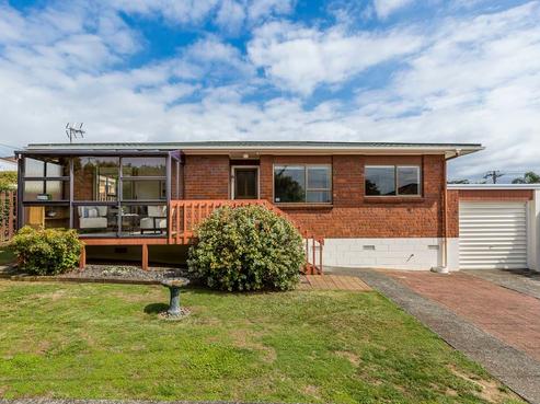 2/2 Trafalgar Road, Milford