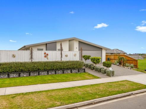 4 Huntingdon Drive, Fernside