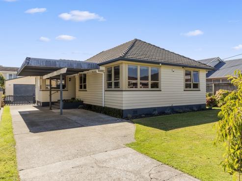 23 Holyoake Crescent, Avalon