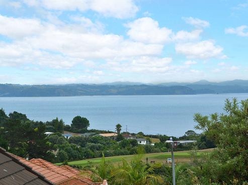 127 Alec Craig Way, Gulf Harbour