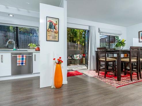 2/23 Birchfield Road, Hauraki