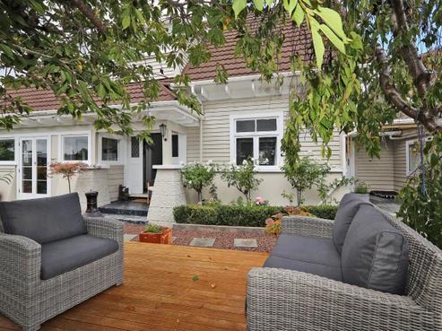 700 Saint Aubyn Street West, Saint Leonards