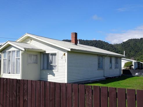 52 Domett Esplanade, Cobden