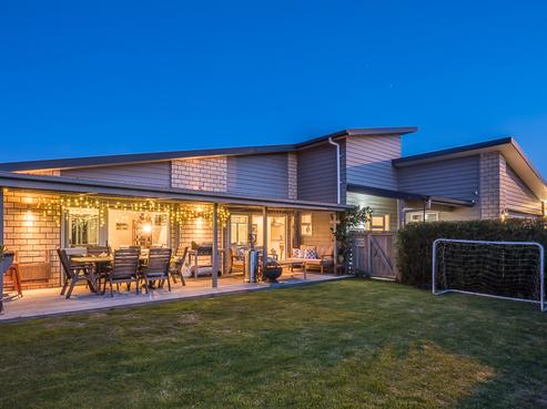 38 Hillcrest Road, Raumati Beach