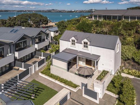 9/29 King Edward Parade, Devonport