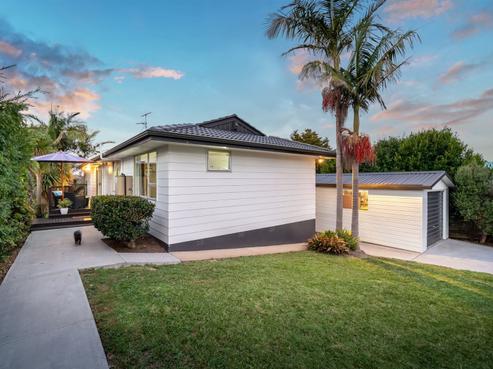 10 West Glade Crescent, Birkenhead