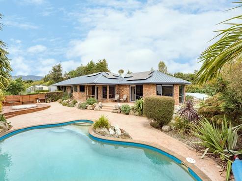 81 Totara View Road, Wakefield