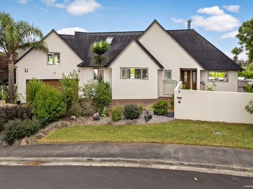 8 Burnside Court, Rosedale