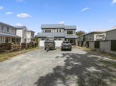 140 Waterloo Road, Central Hutt