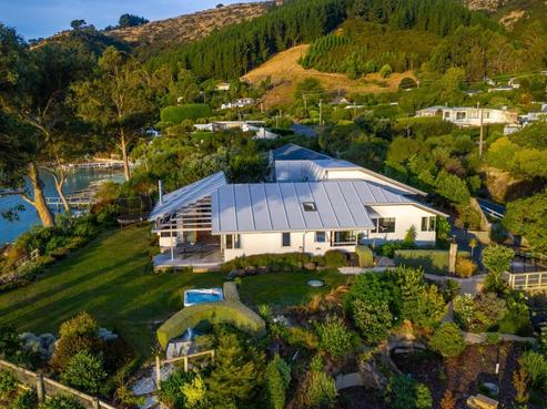 425 Marine Drive, Charteris Bay