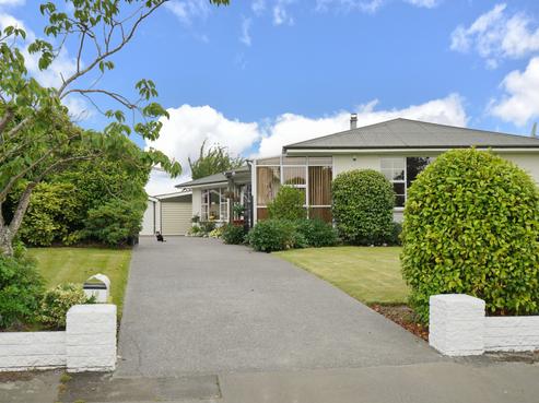 18 Warren Crescent, Hillmorton