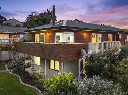 6 Charlotte Street, Stanmore Bay