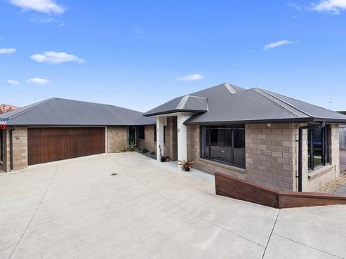 11 Alford Place, Huntington