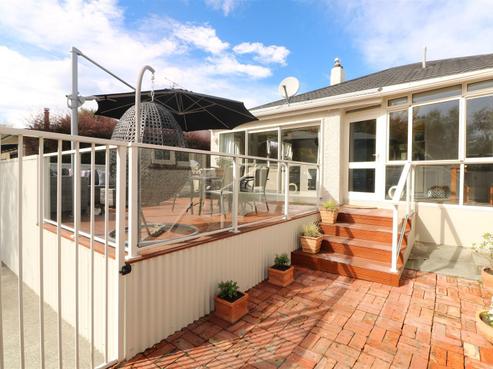 41 Maltby Avenue, West End