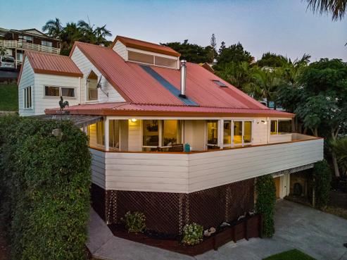76 Pemberton Avenue, Bayview