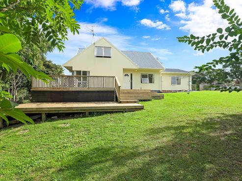 110 College Place, Poike