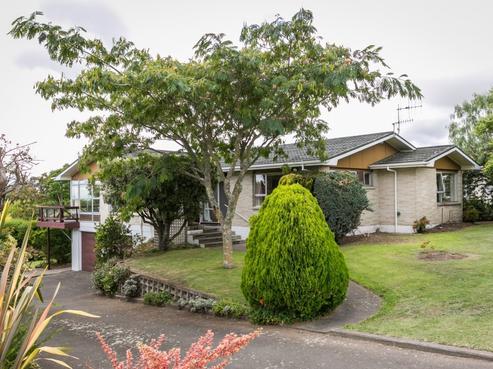 23 Tauroa Road, Havelock North