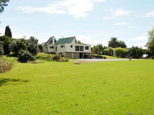 89 The Centre, Waipu