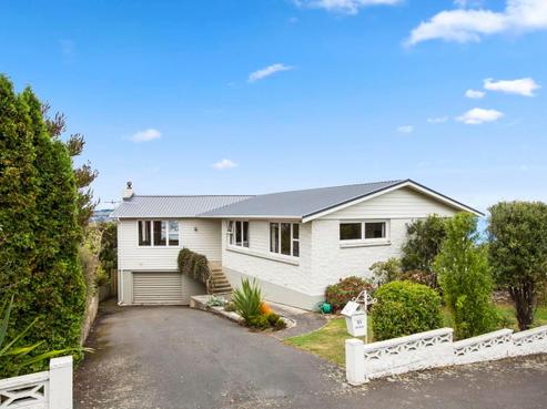 11 Sutcliffe Street, Saint Clair