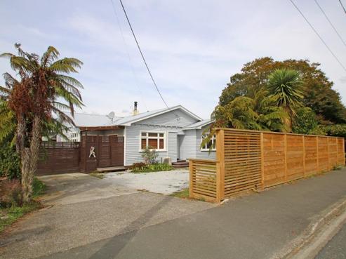140 Commercial Street, Takaka