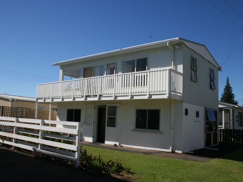 14 Second Avenue, Urenui