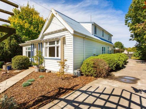 16 Saint James Street, Southbridge