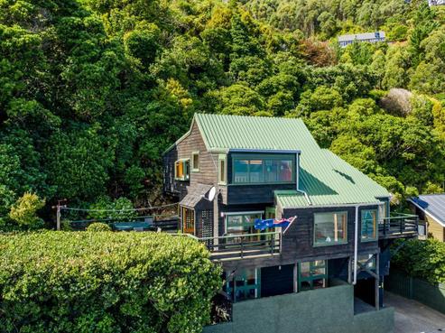 415 Marine Drive, Mahina Bay