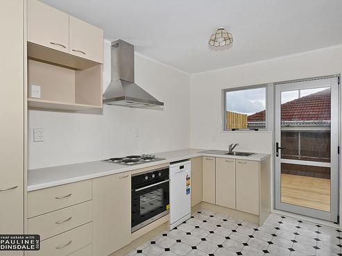2/3 Station Road, Kamo