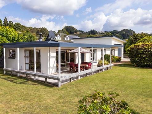9 Reeves Road, Acacia Bay