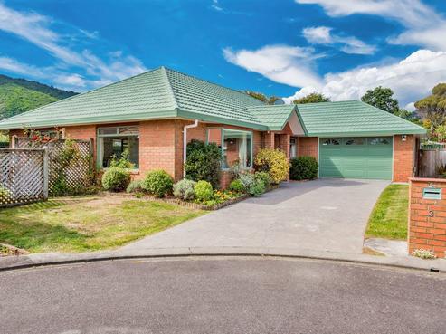 2 Inverell Place, Waikanae
