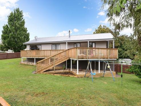 33 Burns Street, Leamington