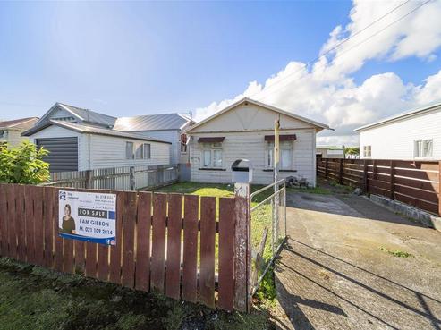74 Disraeli Street, Hawera