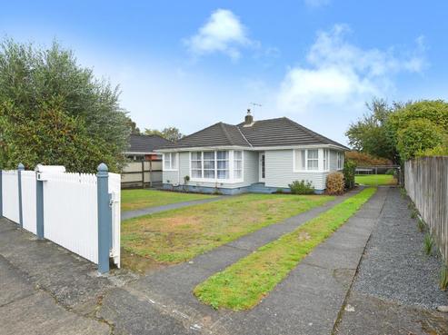 13 Argyle Grove, Trentham