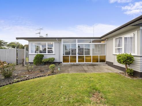 8 Tawa Street, Hawera