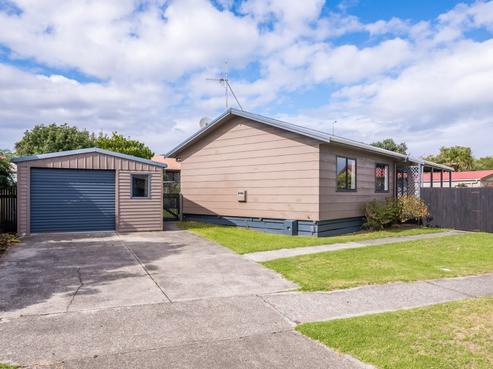 80 Queens Road, Waikanae Beach