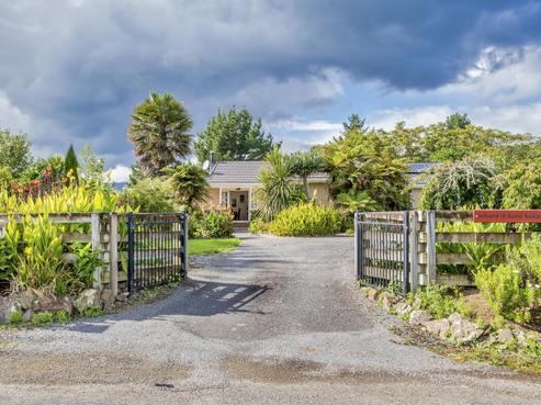 248 Kuku East Road, Manakau