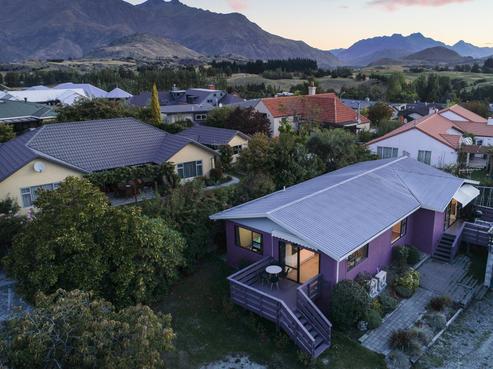 12 Reid Crescent, Arrowtown