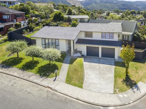 7 Tapestry Grove, Silverstream