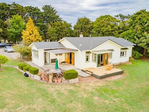 27 Union Line, Marton