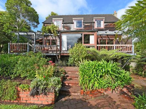 74 Blue Mountains Road, Pinehaven