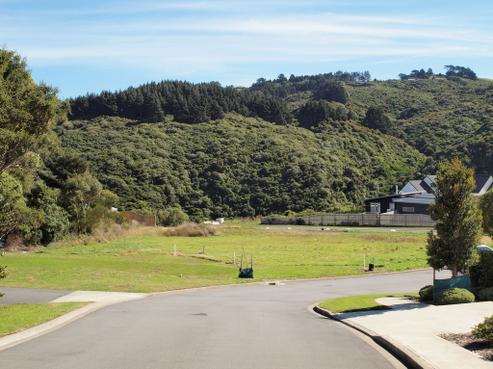 5 Te Ahi Parera Place, Korokoro