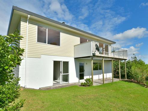 8 Vipond Road, Stanmore Bay