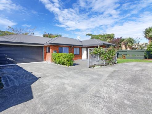 2/16 Jellicoe Avenue, Stoke