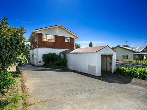 4/205 Onewa Road, Birkenhead