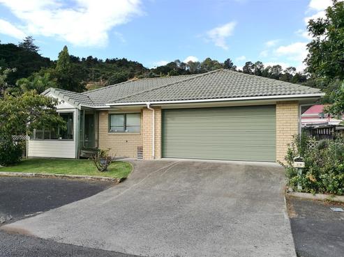 218 Kirkwood Street, Thames