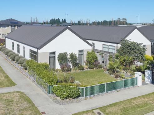 77 Mary Ellen Street, Pegasus