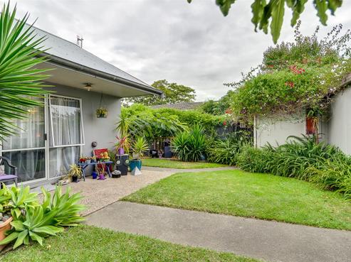 36 Shortland Street, Tamatea