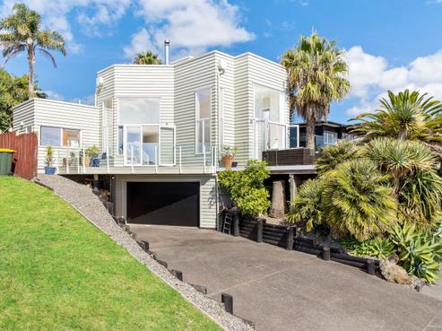 55 Pacific Parade, Army Bay