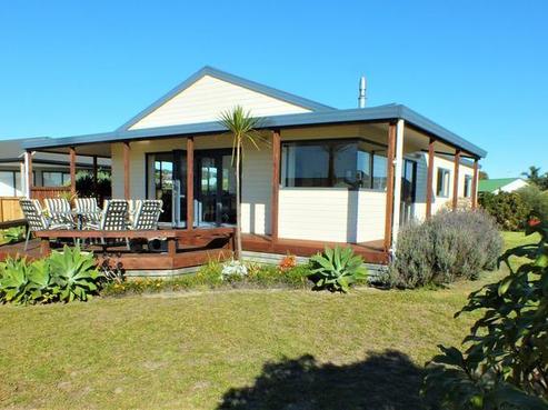 158 Kowhai Avenue, Matarangi